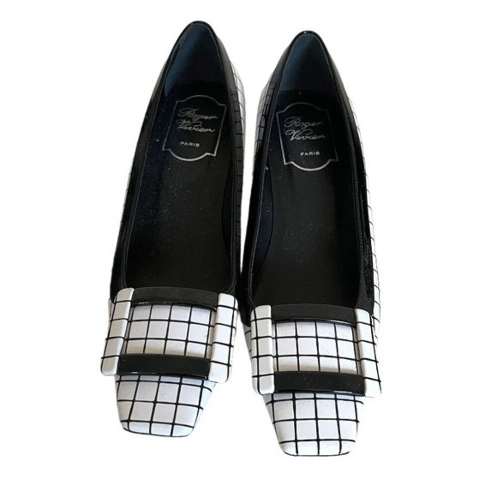 Black & White Grid Low Heel Pumps - Women | Roger Viviere - Picture 2 of 8